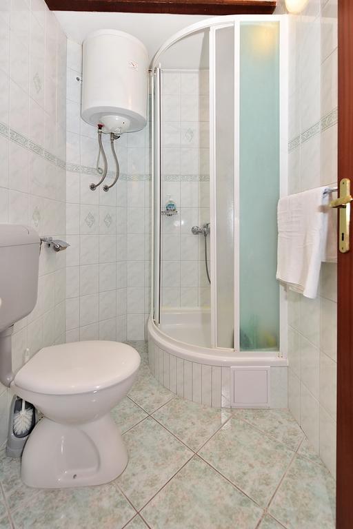 אומיס Apartments Mirabella מראה חיצוני תמונה
