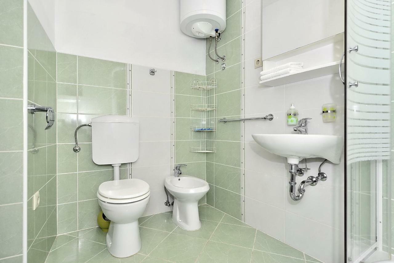אומיס Apartments Mirabella מראה חיצוני תמונה