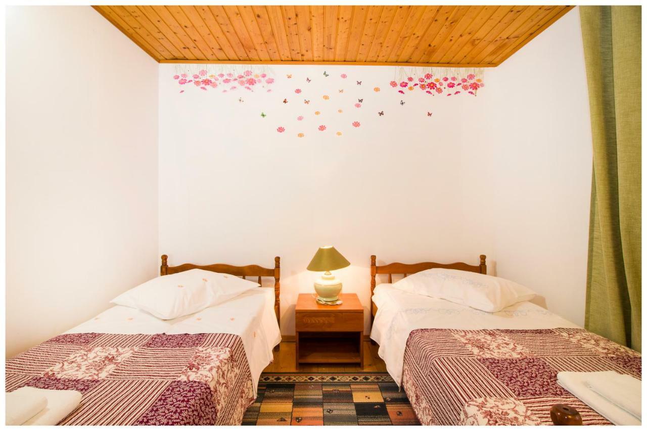 אומיס Apartments Mirabella מראה חיצוני תמונה